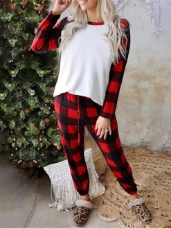 Women's Christmas Pajamas Grid / Plaid Simple Casual Comfort Polyester Breathable Gift Crew Neck Long Sleeve T Shirt Tee Pant Fall Winter Red