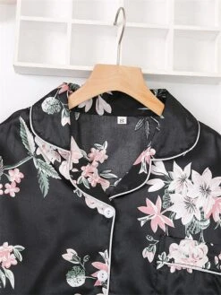 Women's Pajamas Sets Flower Fashion Comfort Soft Home Daily Bed Satin Breathable Lapel Long Sleeve Shirt Pant Button Pocket Fall Winter Black Gray 22 Women's Pajamas Sets Flower Fashion Comfort Soft Home Daily Bed Satin Breathable Lapel Long Sleeve Shirt Pant Button Pocket Fall Winter Black Gray -Ladies Pajamas Store dvpbbr1693467379269