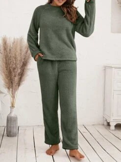 Women's Fuzzy Pajama Sets Pure Color Fashion Casual Soft Home Daily Bed Polyester Warm Breathable Crew Neck Long Sleeve Pant Fall Winter Black Pink 37 Women's Fuzzy Pajama Sets Pure Color Fashion Casual Soft Home Daily Bed Polyester Warm Breathable Crew Neck Long Sleeve Pant Fall Winter Black Pink -Ladies Pajamas Store glsbww1689581365618