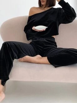 Women's Loungewear Sets Pure Color Warm Comfort Soft Home Daily Bed Velvet Warm Breathable Lapel Long Sleeve Crop Top Pant Fall Winter Black -Ladies Pajamas Store hleqfu1693206706906