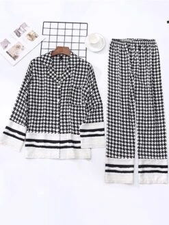 Women's Pajamas Sets Grid / Plaid Fashion Casual Soft Home Daily Bed Satin Breathable Lapel Long Sleeve Shirt Pant Button Pocket Fall Winter Black
