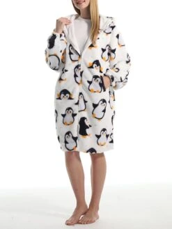 Women's Robe Penguin Plush Casual Comfort Home Daily Bed Flannel Warm Breathable Hoodie Long Sleeve Pocket Fall Winter White 15 Women's Robe Penguin Plush Casual Comfort Home Daily Bed Flannel Warm Breathable Hoodie Long Sleeve Pocket Fall Winter White -Ladies Pajamas Store jyvrbp1695373706093