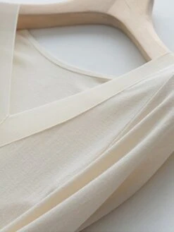 Women's Delong Thermal Shirt Top Pure Color Warm Simple Casual Home Daily Going Out Nylon Warm V Wire Long Sleeve Fall Winter Black Camel -Ladies Pajamas Store lymiep1697161971542