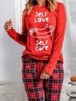 Women's Christmas Pajamas Top Letter Geometic Simple Casual Comfort Home Christmas Daily Polyester Breathable Gift Crew Neck Long Sleeve T Shirt Tee Fall Winter Black Red
